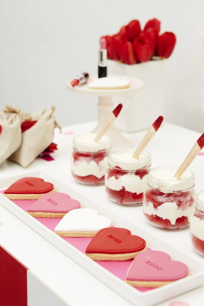 Red velvet cake pots