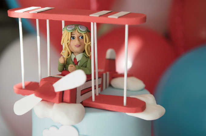 Cakes by Robin - Boggio Studios Gwyneth 7th Birthday Cake Image Close Up