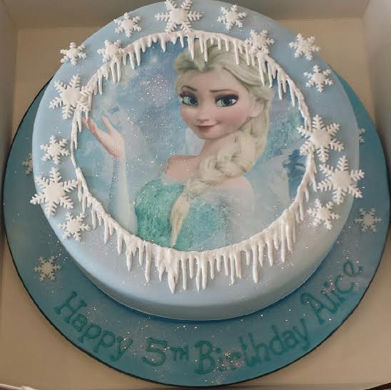 Transfer sugar image of Elsa birthday cake
