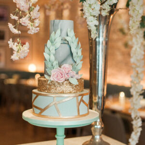 Gold Rose Flower Wedding Cake