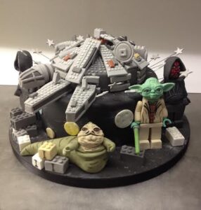 Millenium Falcon Lego Starwars birthday cake