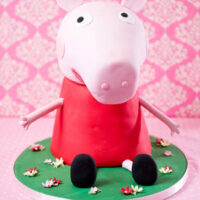 Peppa Pig Birthday Cake