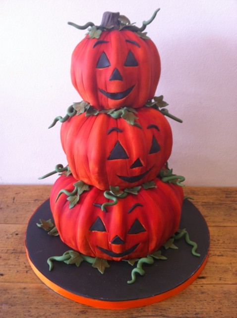 tiered pumpkin cake