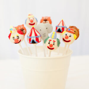 circus-theme-cakepops