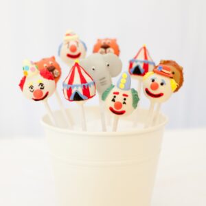 circus-theme-cakepops