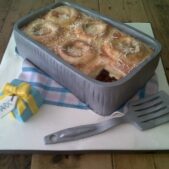 lasagne-with-onion-rings-novelty-cake