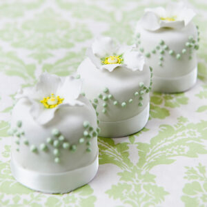 miniature_white_green_3