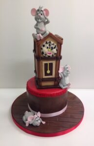 Hickory Dickory dock birthday cake