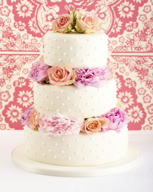 Traditional Wedding Cakes Delivered in London | Cakes by Robin