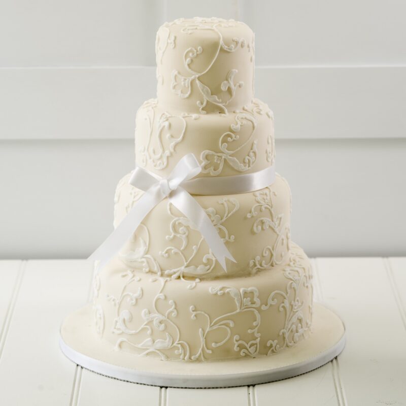 Traditional Wedding Cakes Delivered in London | Cakes by Robin